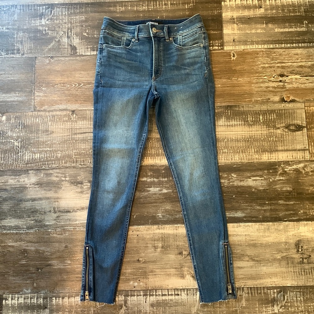 Express High Rise Ankle Zip Jeans, Size 6R